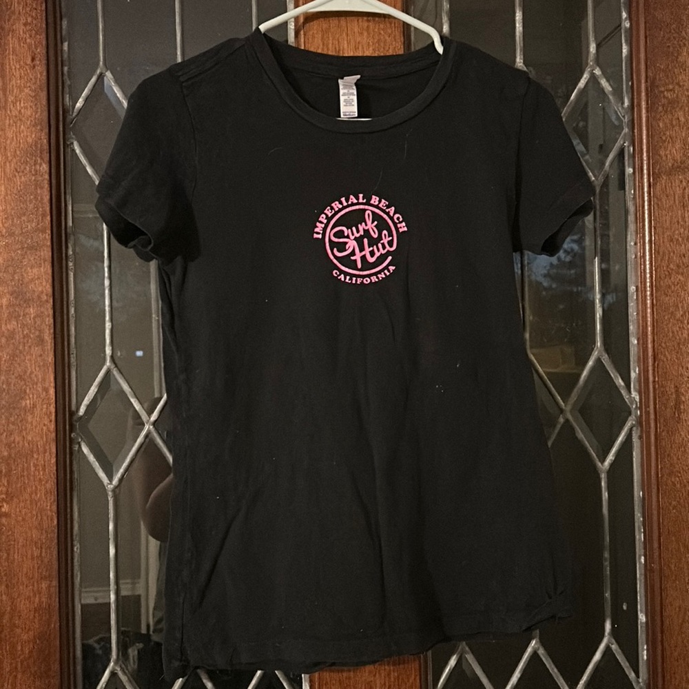 Women’s t shirt. Size medium